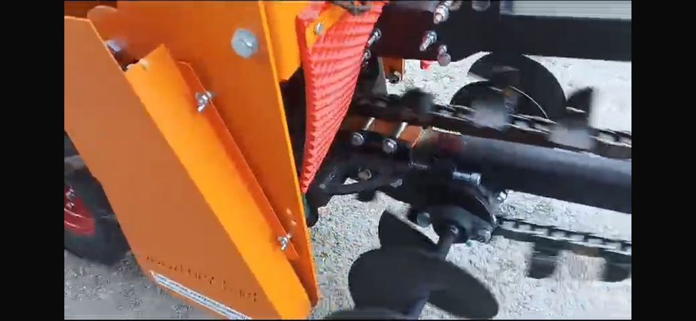 Мини-траншеекопатель