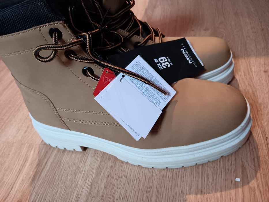 Продавам обувки зимни