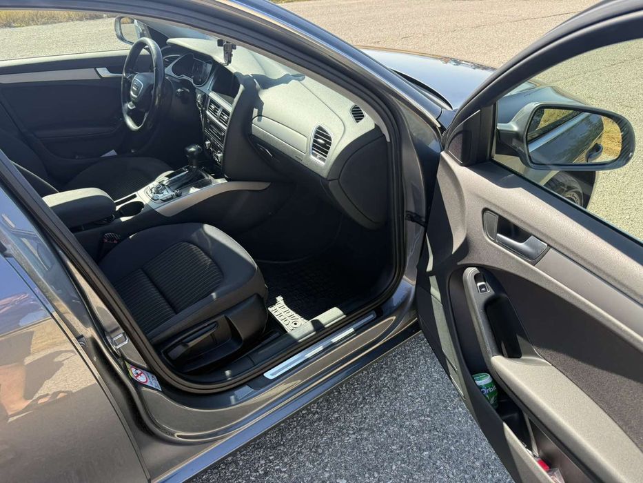 Ауди А4 2.0 tdi automatic*face*