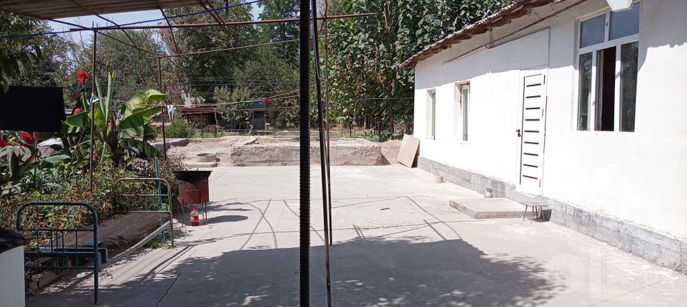 Срочна 4 хонали уйимиз сотилади