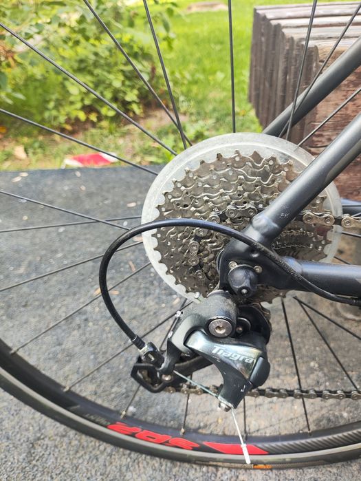 Шоссейный велосипед giant contend sl 2019