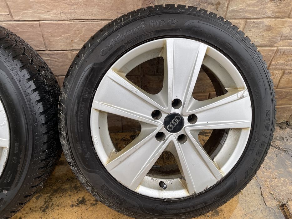 Cauciucuri de iarna cu jante de aliaj Q3 215/55 R17