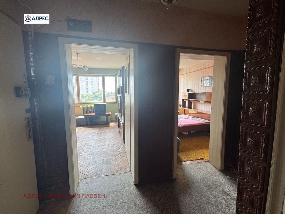 Продава се Двустаен апартамент в Враца, Център - 68 кв.м за 1398 €/кв.м - Снимка #2