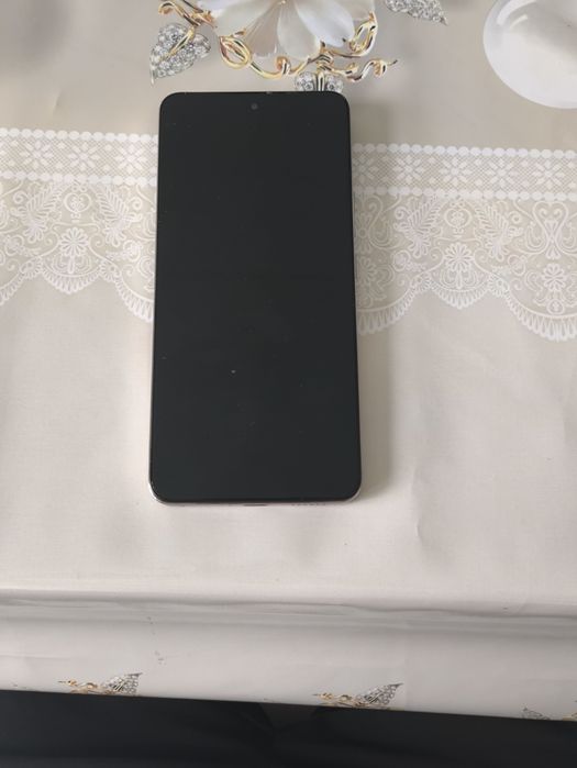 Продам телефон Vivo V50 Lite