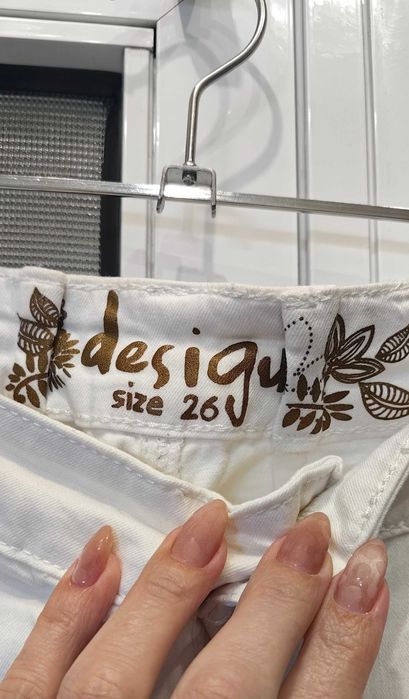 Бели дънки Desigual, размер S