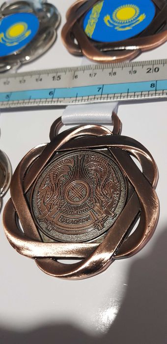 6. Гүл медаль (цветок)