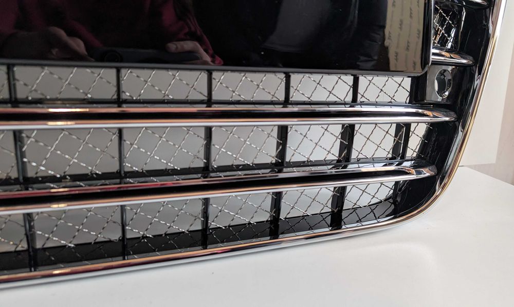 Решетка Ауди А8 Д4 Черна Хром W12 Стил Нова Audi A8 D4 Хромирана