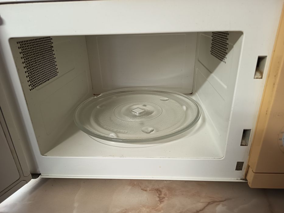 Микровълнова фурна Candy