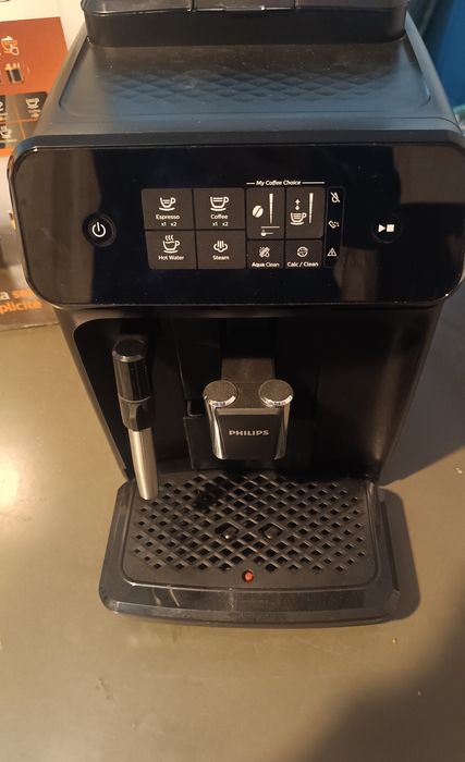 Vand espressor Philips 1200 Series ca nou.