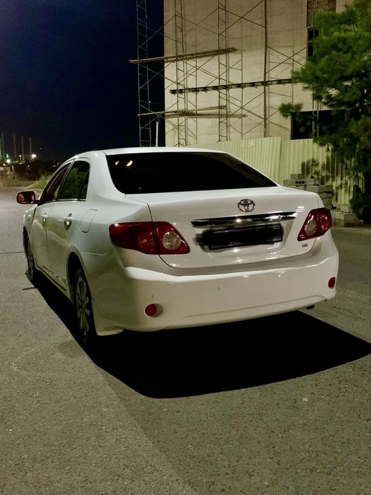 Srochno Toyota Corolla sotiladi