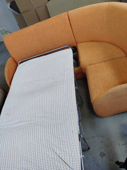 Ъглов диван  с функция сън