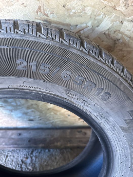 Продам зимные шины шыпованые 215/65 R 16