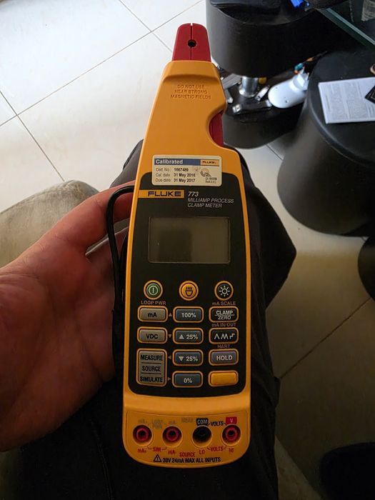 Fluke 773 милиамперметър и симулатор