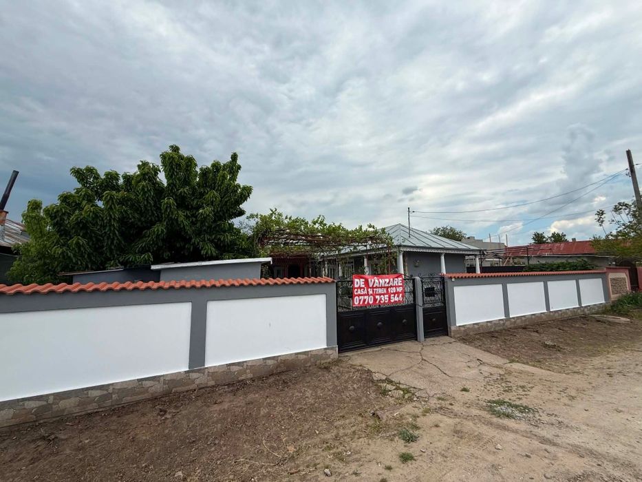 Casă complet renovată de vânzare în Tecuci – gata de mutat!