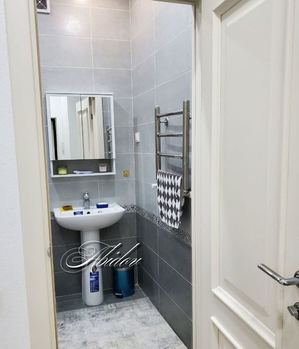 Шкафчик для ванной комнаты