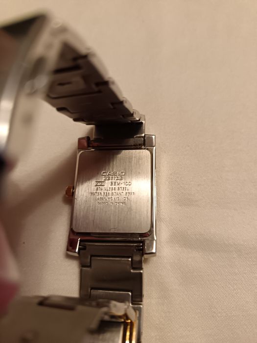 Часовник   CASIO  BEM-100