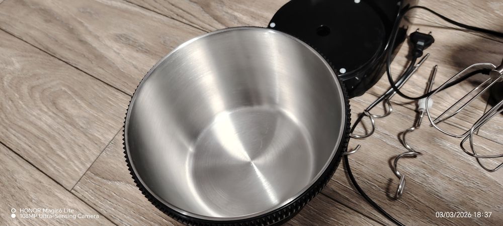 mixer cu bol Electrolux