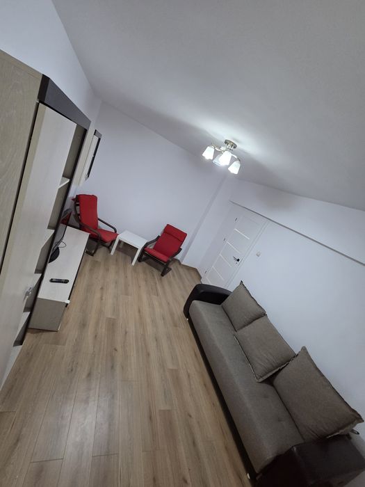 Închiriez apartament 2 cam