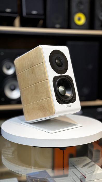 Настольные подставки для колонок  EDIFIER