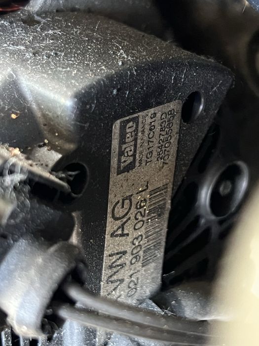 Alternator Passat B6 2.0 tdi BMR. Se ofera factura si garantie!