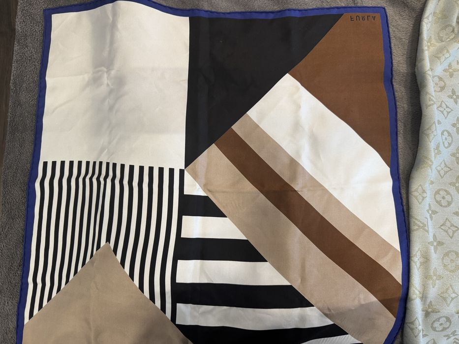 Оригинални шалове Louis Vuitton и Furla