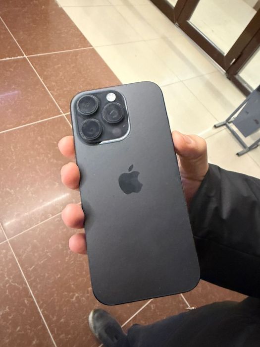 Продоется Iphone 16 pro