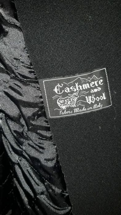 Продам демисезонное пальто