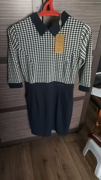 Платье срочно продам