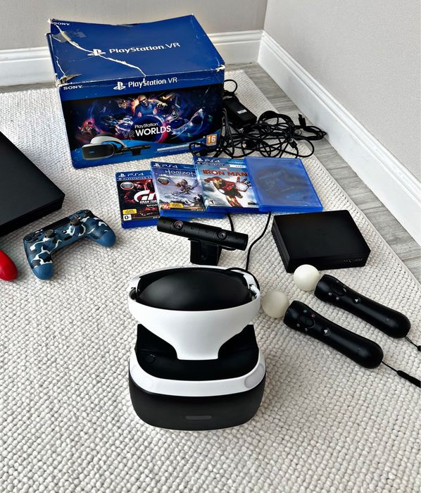 PlayStation 4 PRO{1tb} +VR,очки с 4дисками