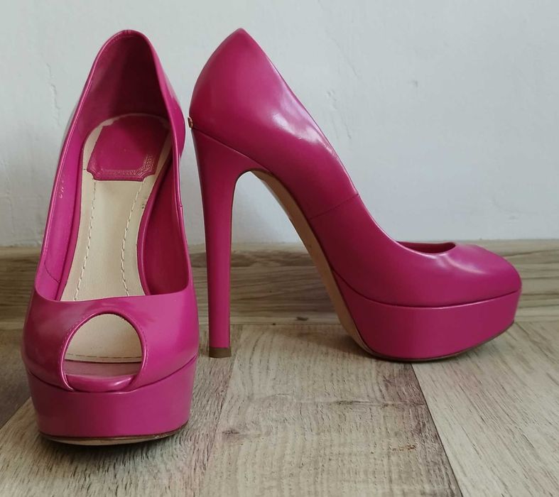 Pantofi "Christian Dior"