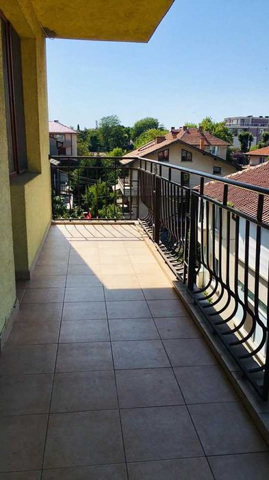 Дава се под наем Тристаен апартамент в Бургас, Сарафово - 115 кв.м за 300 € - Снимка #1