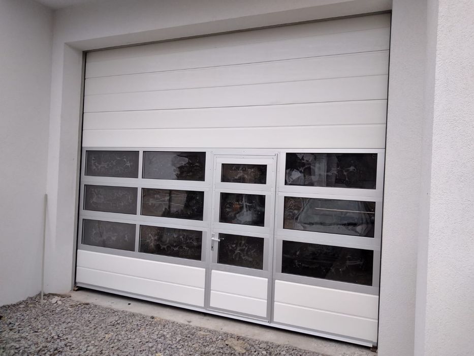 Productie usi garaj