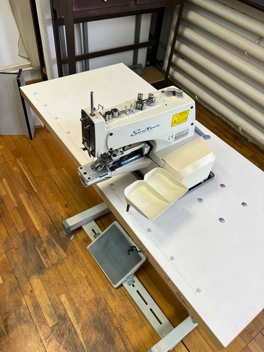 Mașină de cusut nasturi industrială – SewTech – noua