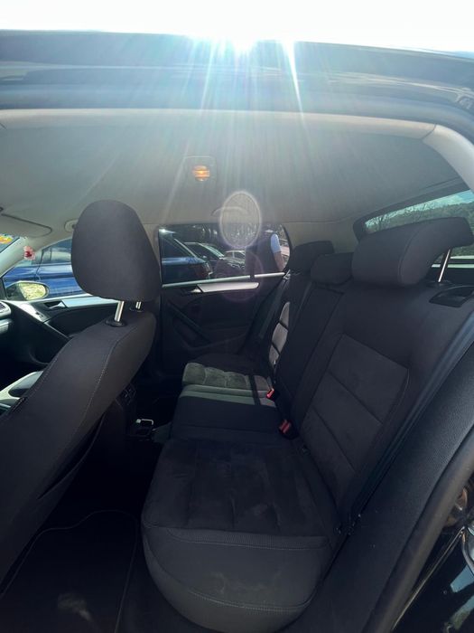 Vând Volkswagen Golf 6, motor 2.0 TDI 140 CP