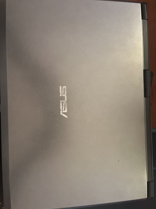 Laptop ASUS – Pentru piese sau recondiționare – Funcțional