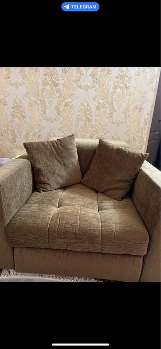 Шикарный раскладной диван с креслом