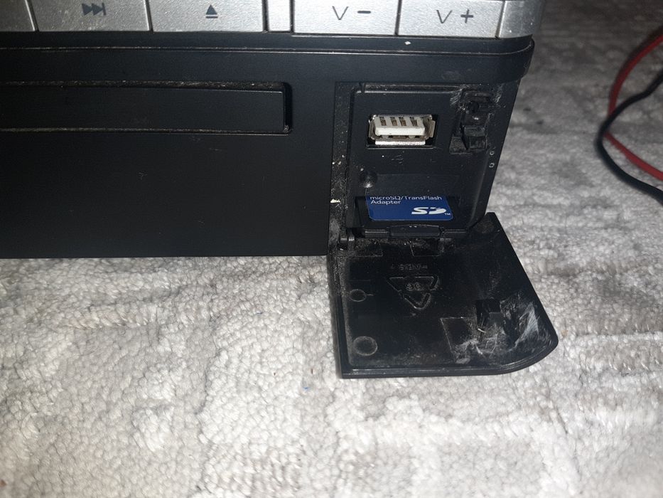 Medion Micro-Soundsystem MD 83438   si Home cinema Samsung HT-DB300
