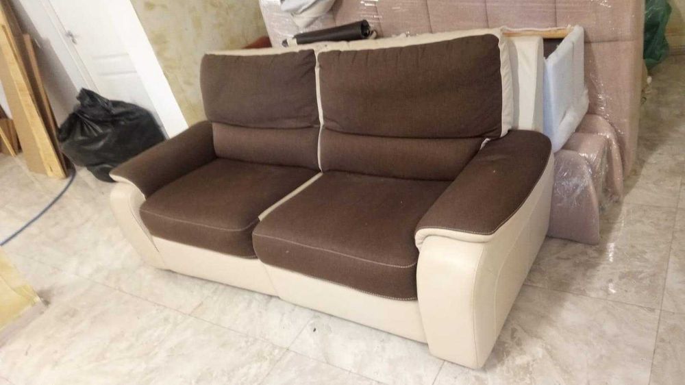 De  vânzare canapea rabatabil cu sistem electric