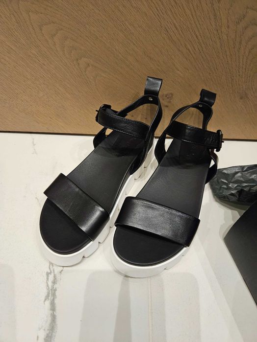 Bianki сандали в черно / 37