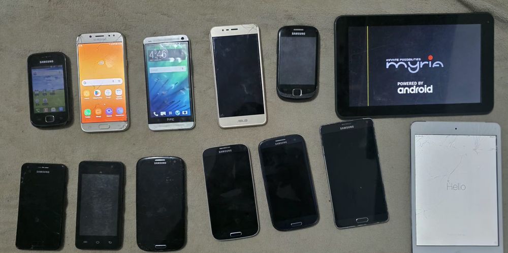 Vand/ schimb lot de telefoane defecte/ functionale