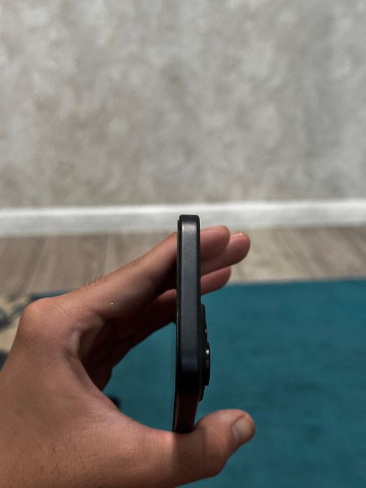iPhone 15 с гаранти