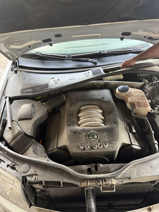 Шкода Супърб 2.8 V6 НА ЧАСТИ