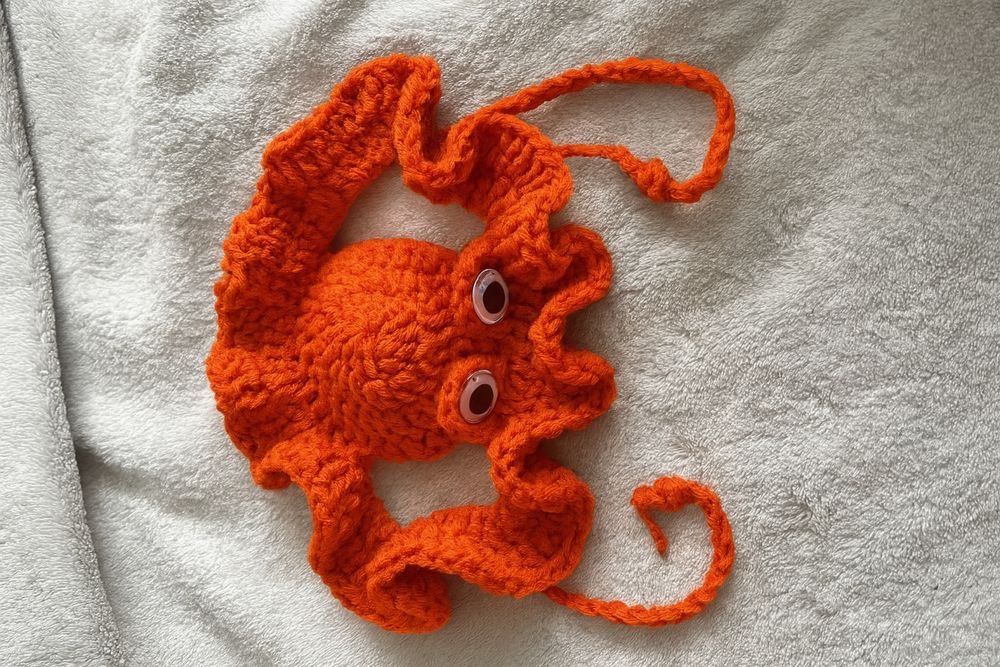 Palarie rosu-portocaliu handmade