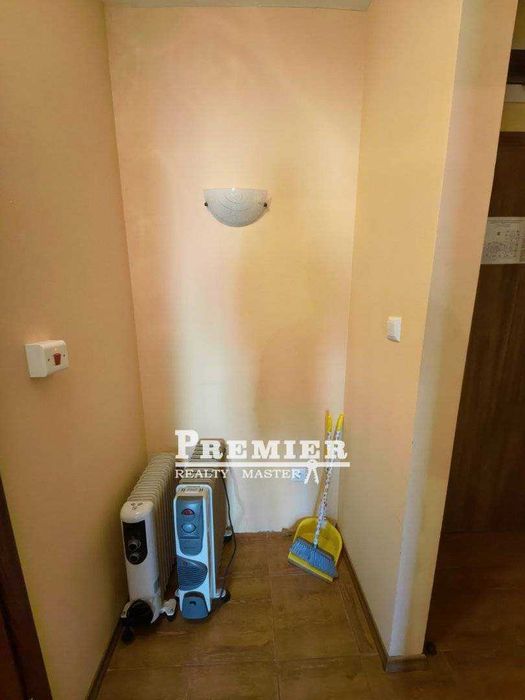 Продава се Двустаен апартамент в Бургас, Акациите - 67 кв.м за 1403 €/кв.м - Снимка #12