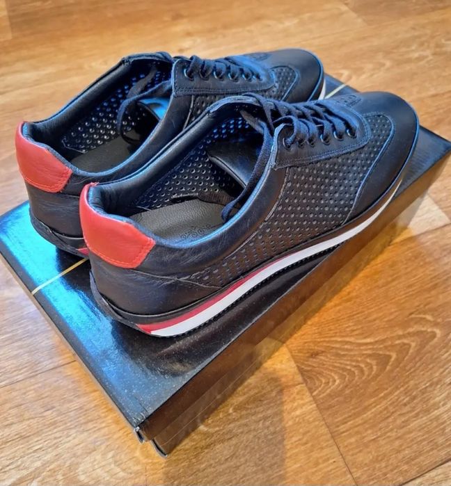 Кроссовки мужские 42р