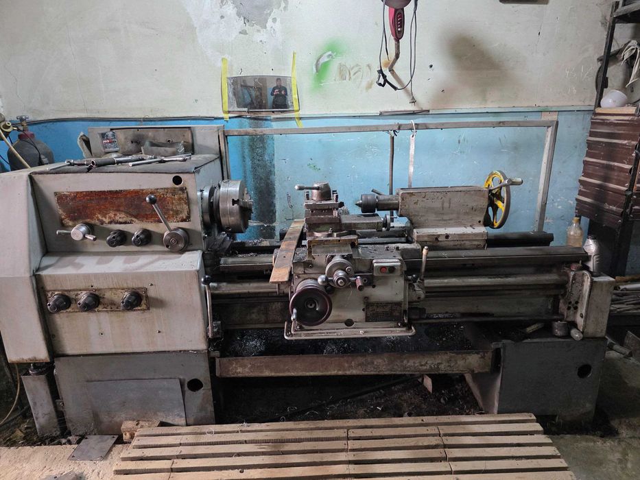 Токарный станок. Tokarniy stanok