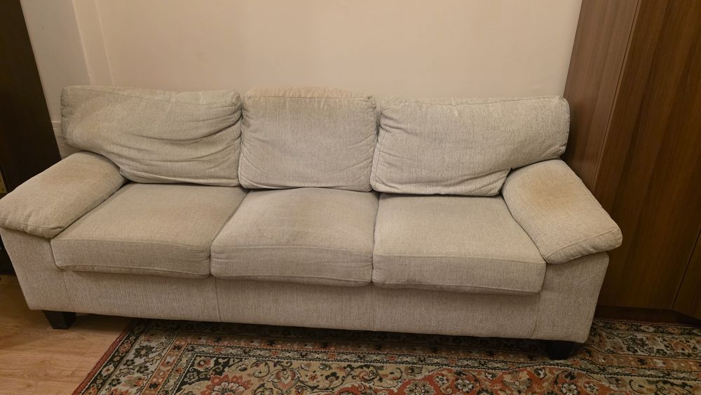 Подарявам мебели