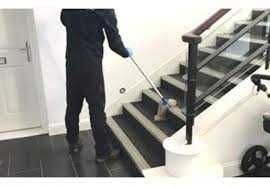 Oferim servicii profesionale de curatenie rezidential , casa , birouri , spatii comerciale , scari de bloc