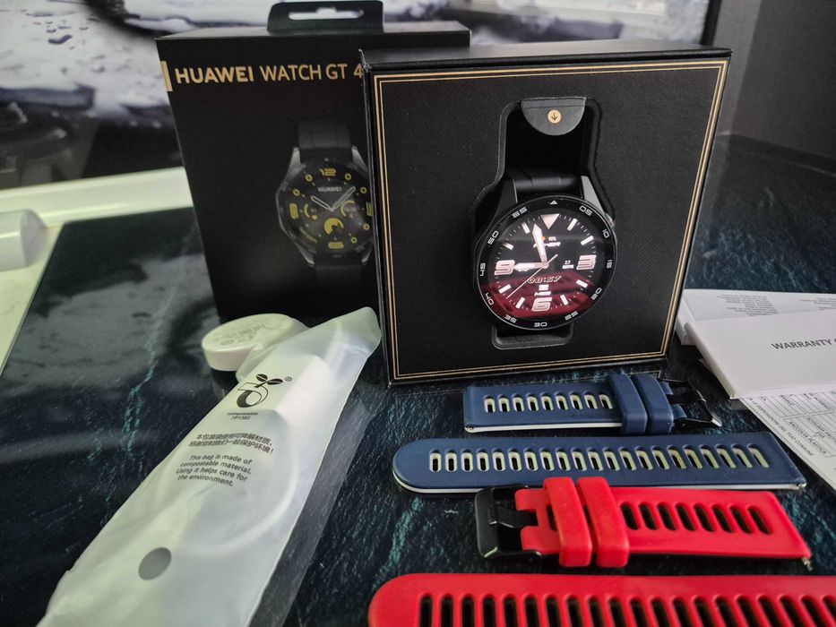 **Huawei watch gt4** с подарък