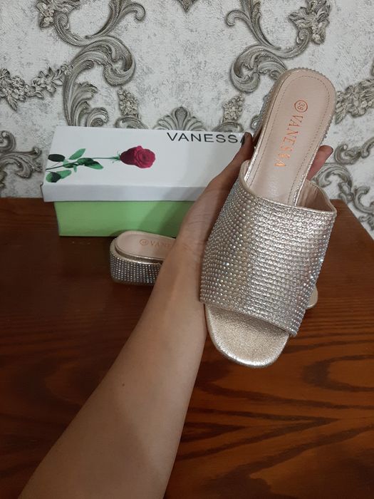 Yangi vecherniy obuv firminniy